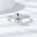 HARYA Éclat Moissanite Ring