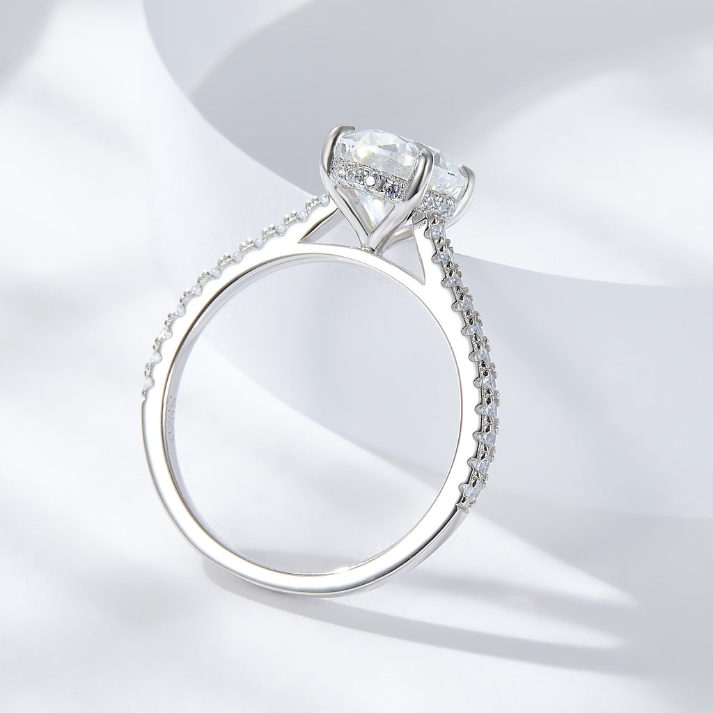 HARYA Éclat Moissanite Ring